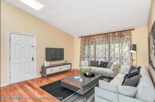 Photo - 71 Crabapple Ln Unit 266