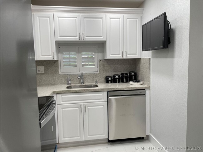 Photo - 9420 S Hollybrook Lake Dr Unit 102