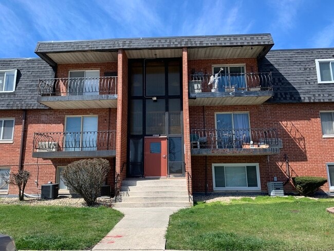 Building Photo - 17011 Albany Ave Unit 1A Rental