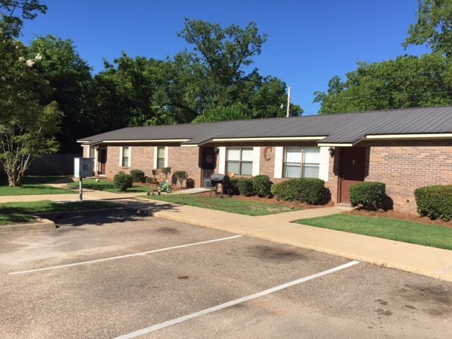 Photo - Luverne Villas