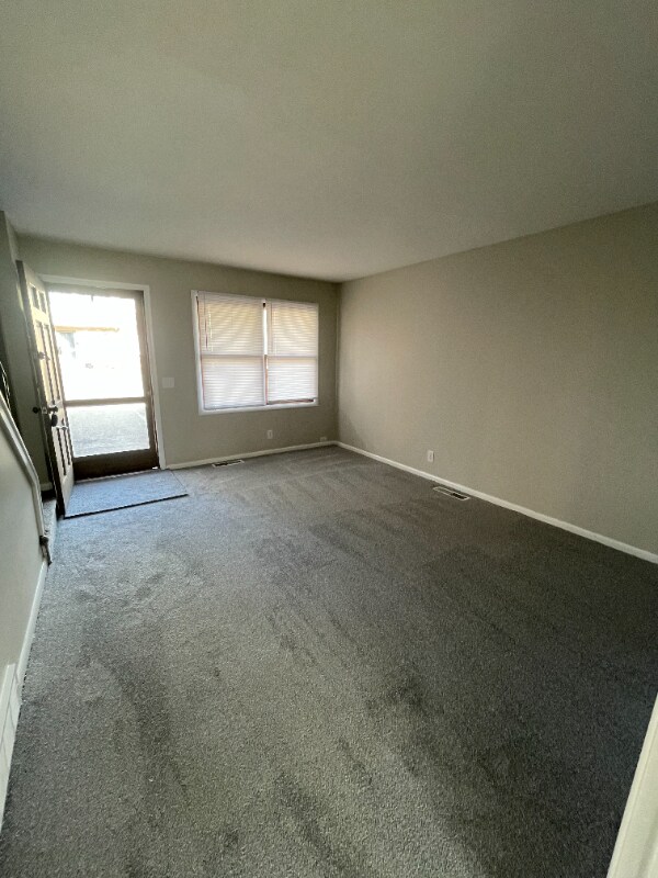 343 Pershing Ave NE Townhome Townhome Rental in North Canton OH