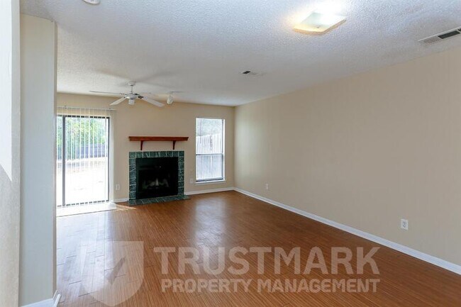 Photo - 4506 A Lago Cir