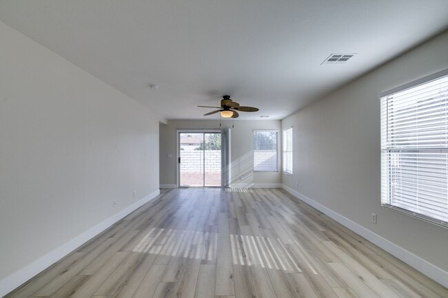 Photo - Upgraded charming 3Bd/ 2BTH in Centennial Hills