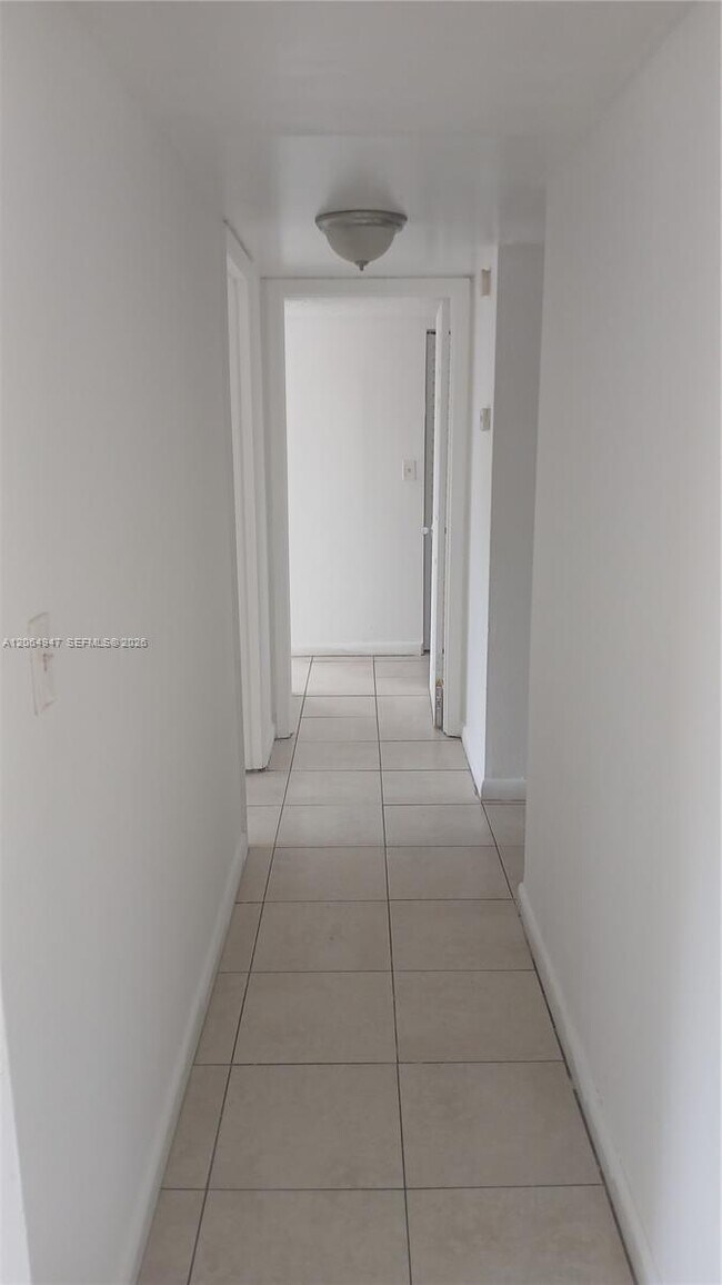 Photo - 3610 NW 21st St Unit 313