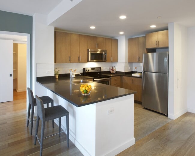 Photo - Embankment House