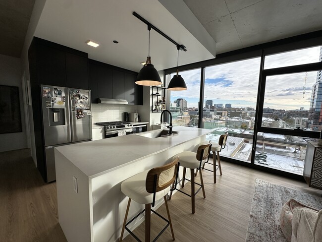 Photo - 225 N Elizabeth St Unit 709