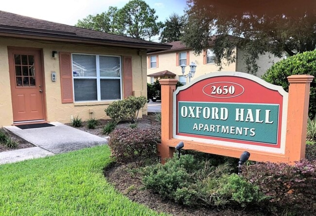 Photo - Oxford Hall Apartments