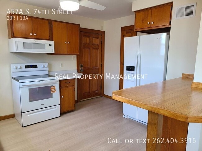 Photo - 457 A S 74th St