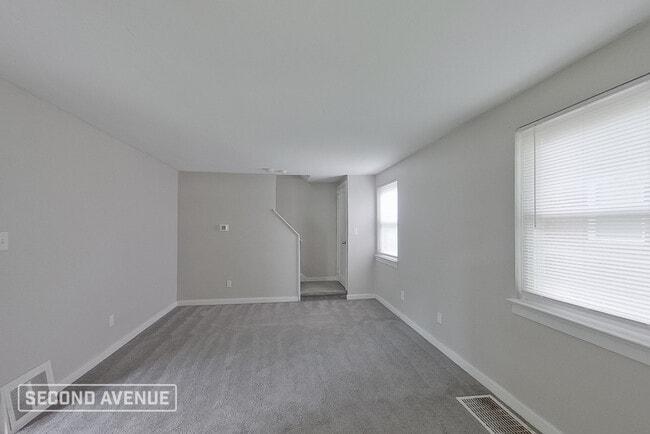 Photo - 610 Churchill Ave