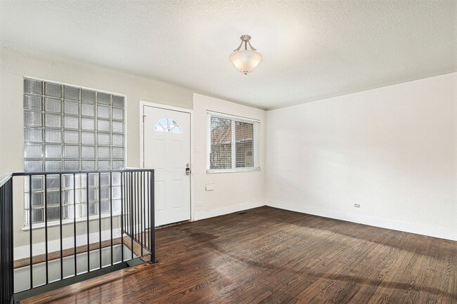 Photo - Spacious 3 bed 2 bath home in Denver