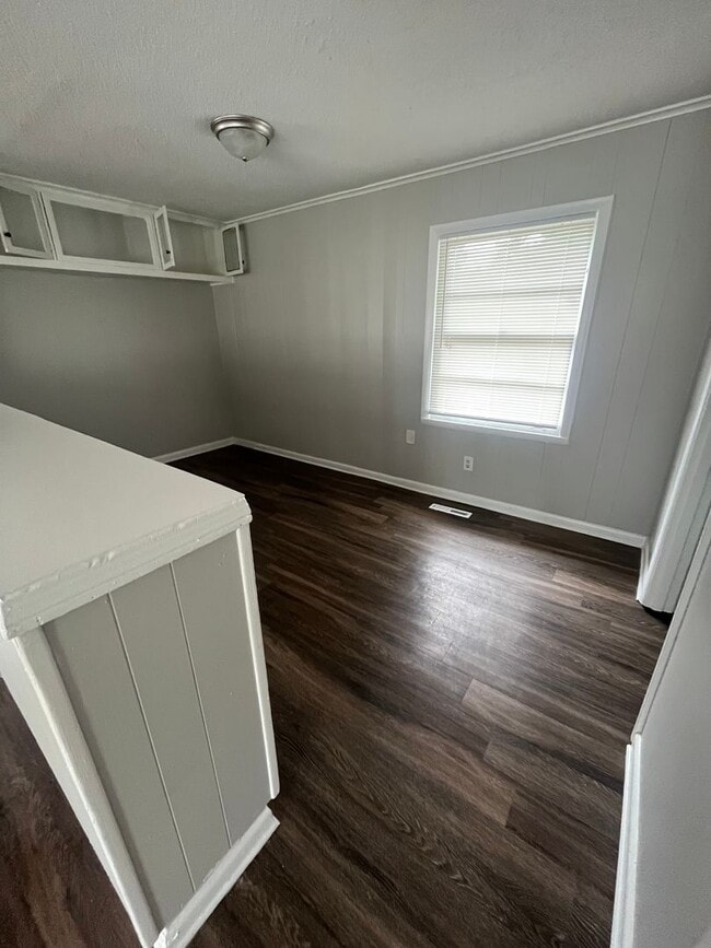 Photo - 1 E Dunbar Rd