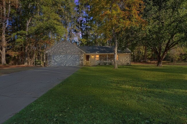 Photo - 165 Paces Dr