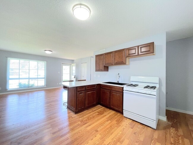 Photo - Charming 3 bedroom home in great location