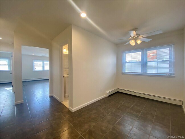 Photo - 430 E Chester St Unit main