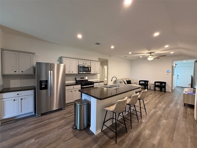 Photo - 5607 Redstone Gardens Dr