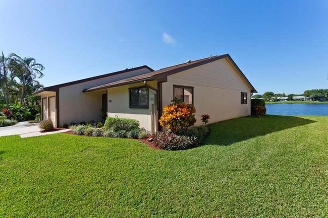 Photo - 39 Mayfair Ln