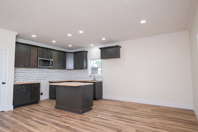 Photo - 2915 Sidonia Rd