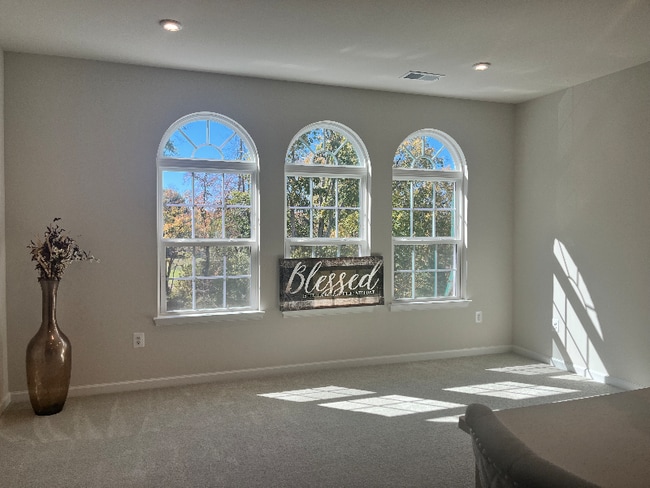 Photo - 7977 Independence Dr