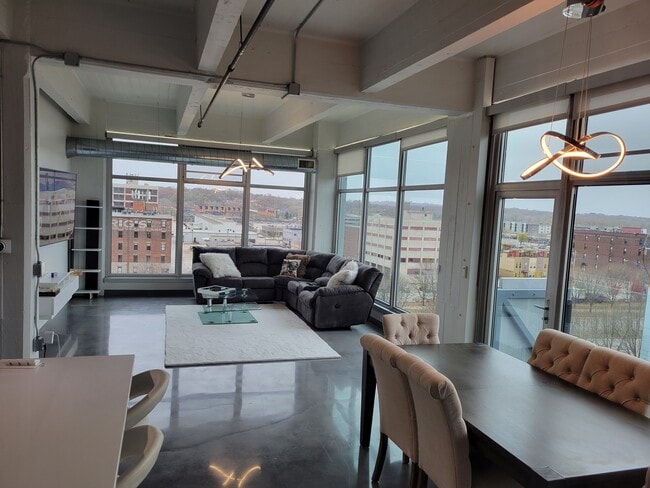 Photo - 120 SW 5th St Unit 601