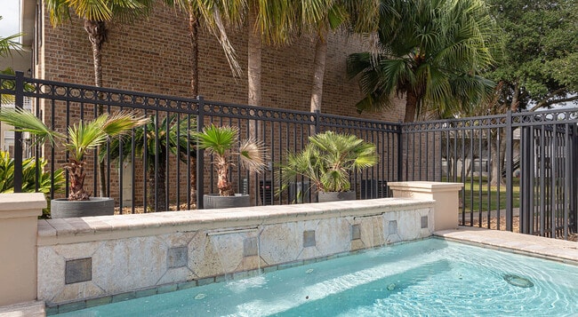 Photo - Canterbury Square