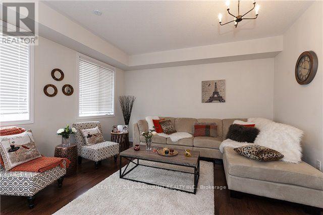 Photo - 1301 Granrock Crescent