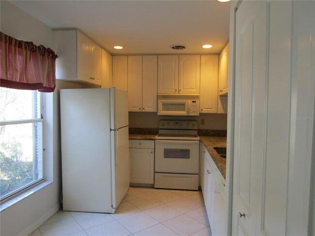 Photo - 3010 Ringwood Meadow