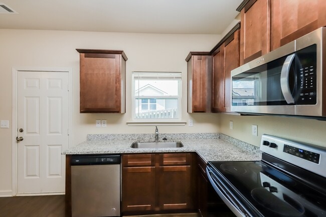 Photo - 604 Highwood Ln