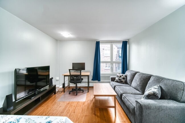 Photo - 5222-5222 Green St Unit 43