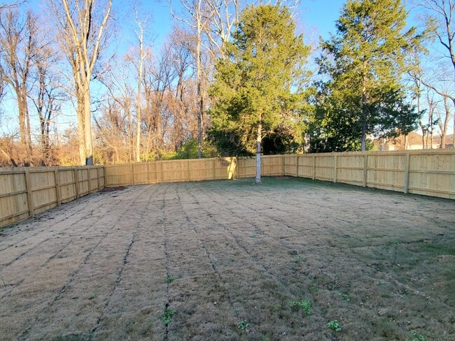 Photo - 220 Hermitage Point Dr