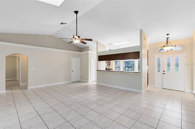 Photo - 4924 Raylene Way