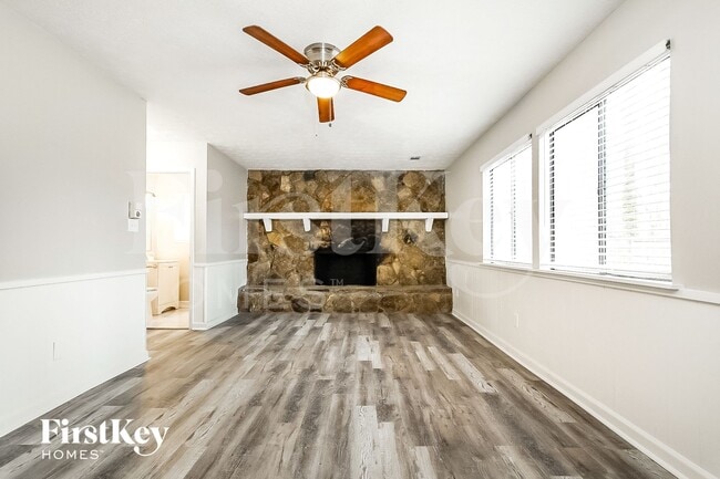 Photo - 855 Lost Creek Cir