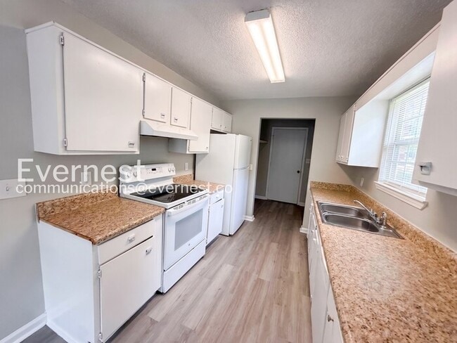 Photo - 2201 Pentland Dr