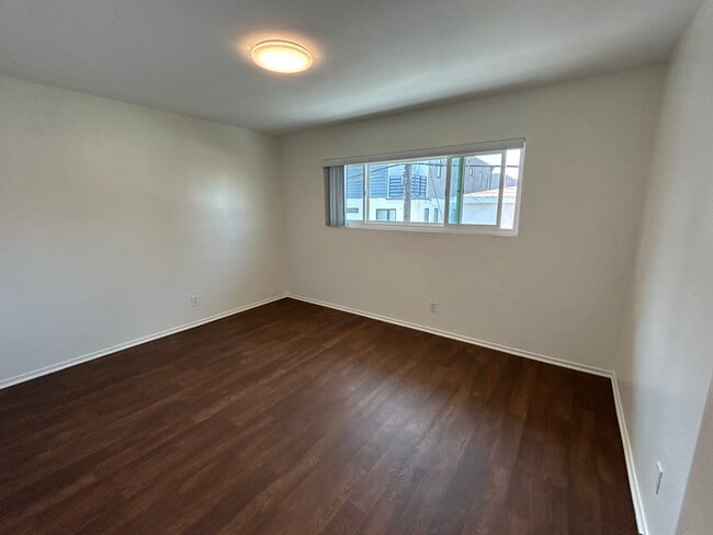 Photo - 1839-1841 Colby Ave