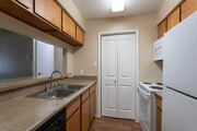 1BR, 1BA - 662 SF