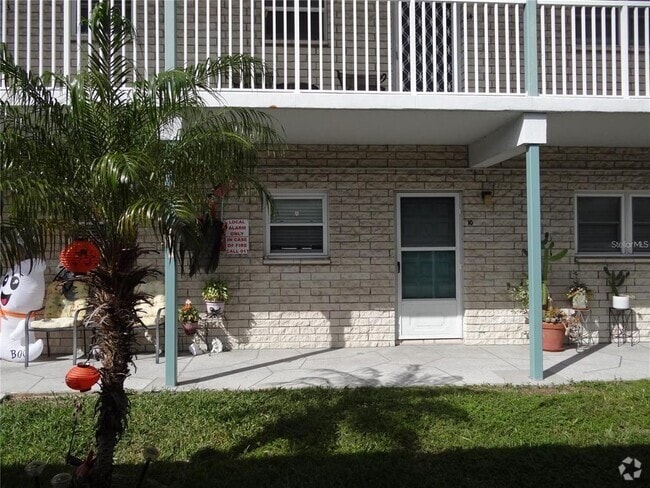 Building Photo - 5357 81st St N Unit 10 Rental