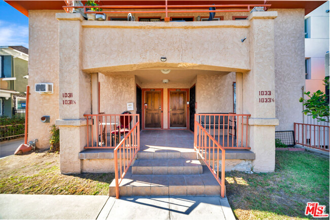 Building Photo - 1033 N Edgemont St Rental