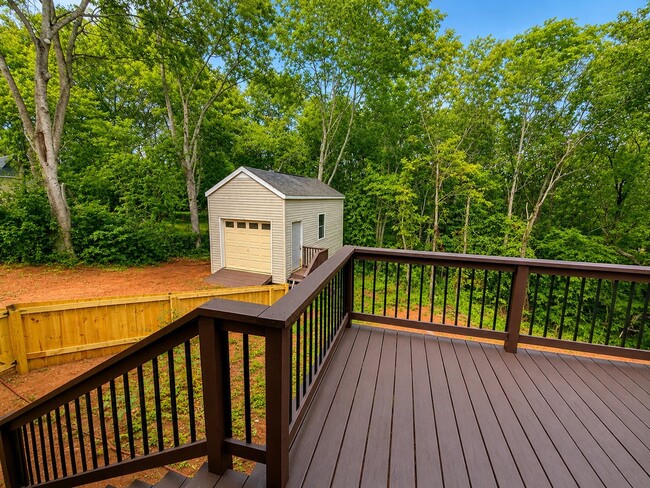 175 Crawford Hill Rd