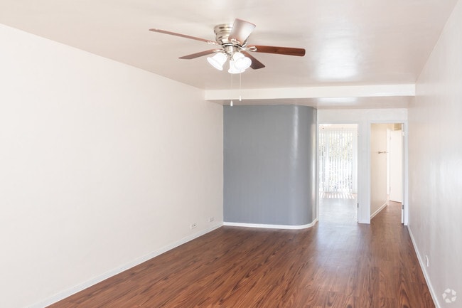 Moana Vista 1BR, 1BA