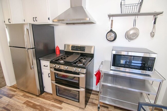 Photo - 116 24th St Unidad REAR