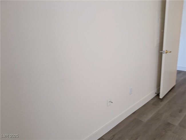 Building Photo - 7255 W Sunset Rd Unit 1056