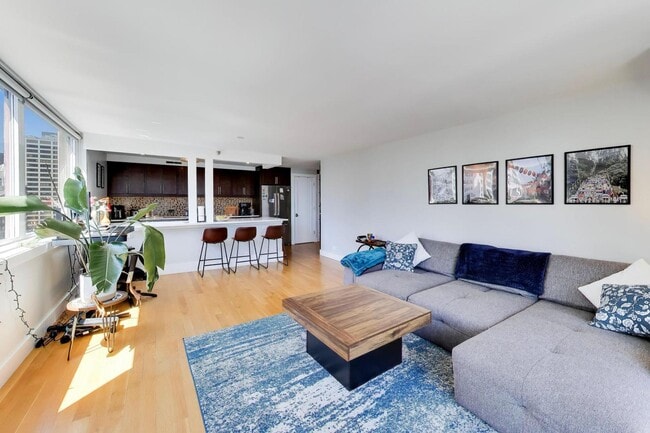 Photo - 200 N Dearborn St Unit 3103