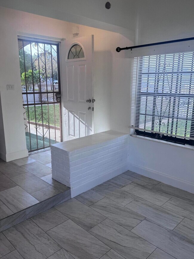 Photo - 1440 NW 183rd St