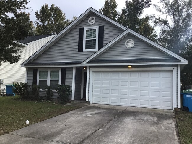 Building Photo - 7 Holly Springs Cir