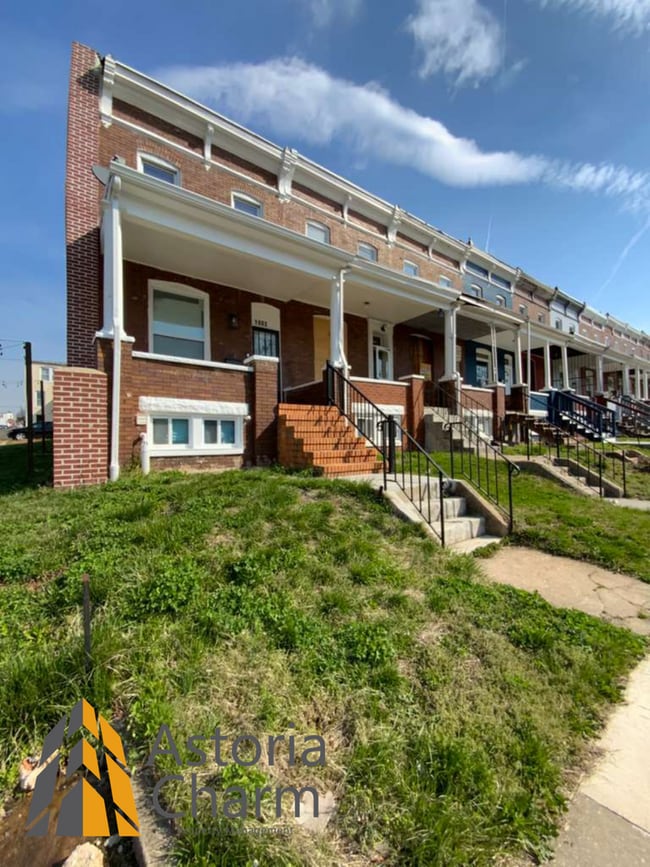 Photo - End Unit 3 Bedroom + Den with Backyard and Semi Finished Basement