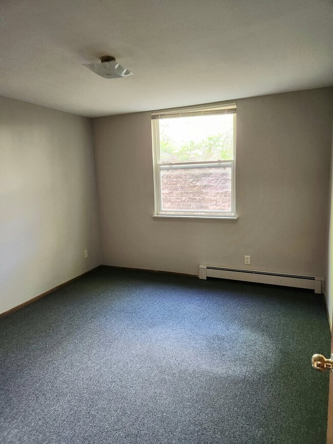 Photo - N86W16351-W16351 Appleton Ave Unidad 30