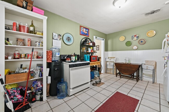 Photo - 154 Willow St
