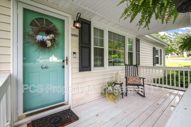 Photo - 16100 Gary Ave