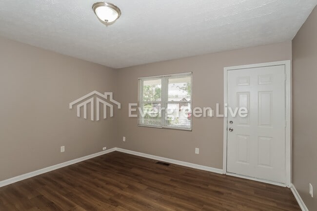 Photo - 2027 Highland Ave