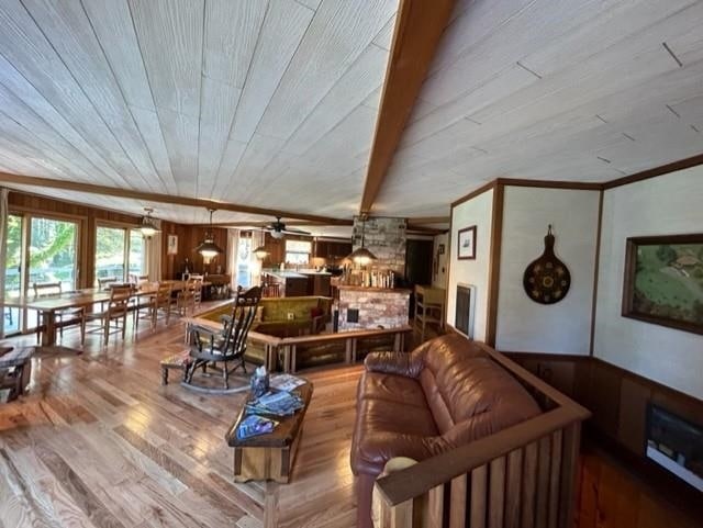 Photo - 590 Center Rd