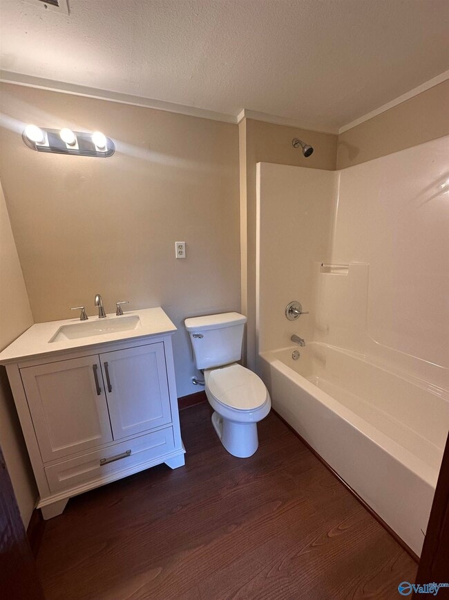 76 Three J Ln